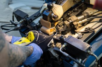 Diepgaand – Hoe het type leer de pasvorm beïnvloedt